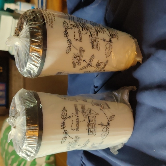 ✔️2 travel coffee mugs - Picture 4 of 4